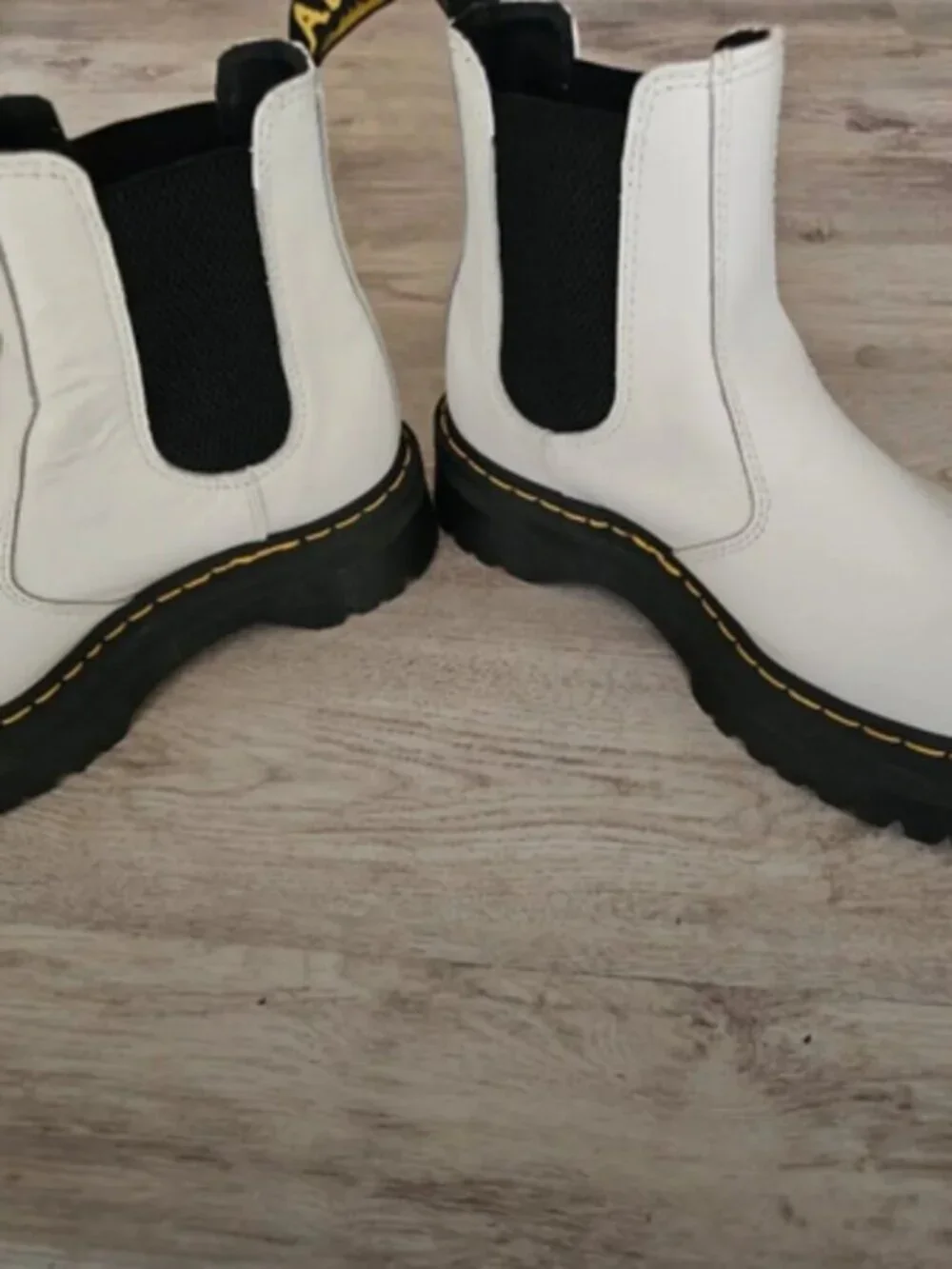 Dr Martens 2976 Quard Smooth Leather Platform Boots size 8m / 9L